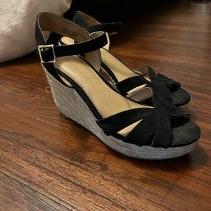 American Eagle black & nude wedges, size 10, lightly worn